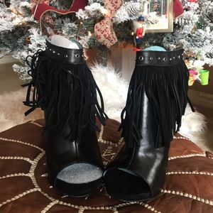 Miranda Lambert fringe open toe booties